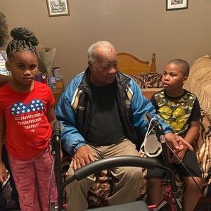 Meet your Posher, Antonia